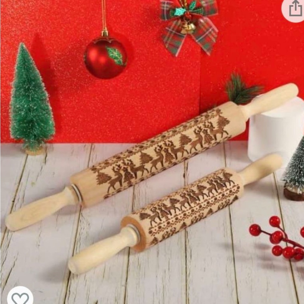 NWT Christmas Themed Wooden Rolling Pin and Cookie Cutter Set